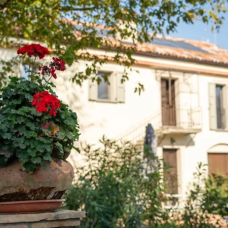 Castello Di Lisignano - Storia Pace E Tradizione Agazzano