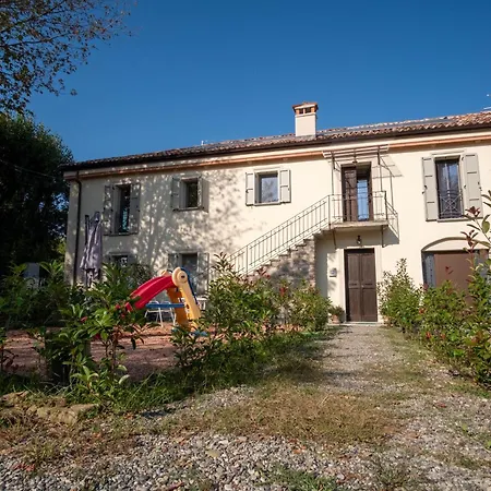 Castello Di Lisignano - Storia Pace E Tradizione * Agazzano