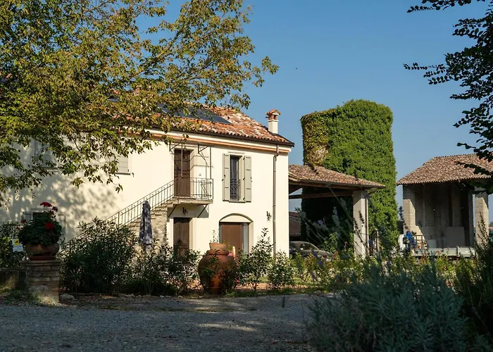 Castello Di Lisignano - Storia Pace E Tradizione * Agazzano
