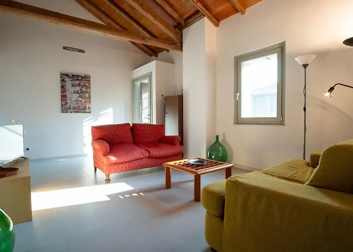 Castello Di Lisignano - Storia Pace E Tradizione