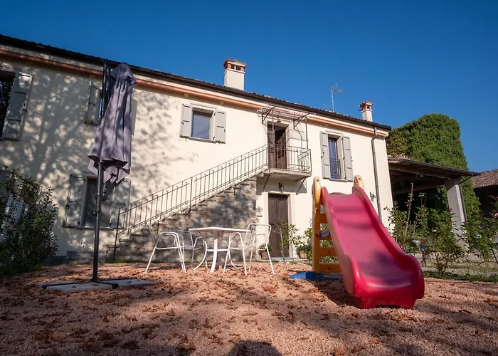 Castello Di Lisignano - Storia Pace E Tradizione *